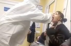В одном из тульских медучреждений тест на коронавирус брали прямо в коридоре