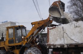 За ночь на ул. Тулы высыпали почти 137 тонн песко-соляной смеси и 12 тонн реагента