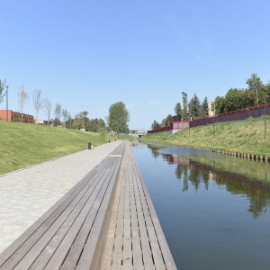 В Туле, на Казанской набережной появилась подземная контейнерная площадка