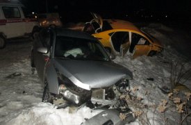 В Тульской области в городе Ясногорск произошла авария: машины очутились в кювете
