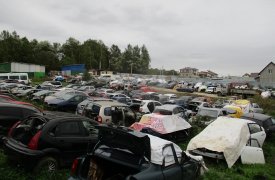 Житель Тульской области незаконно устроил свалку машин на своем участке