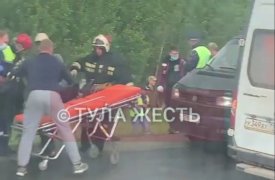 В ДТП под Некрасово на М-2 пострадали два человека