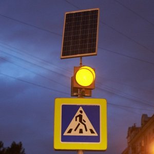 На тульских пешеходных переходах у школ появятся желтые светофоры