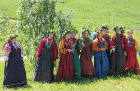 Туляков приглашают отпраздновать Троицу в Ясной Поляне
