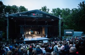 Организаторы фестиваля «Толстой» вернут зрителям деньги за билеты, включая комиссию
