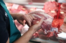 Просроченным мясом торговал предприниматель в Одоевском районе