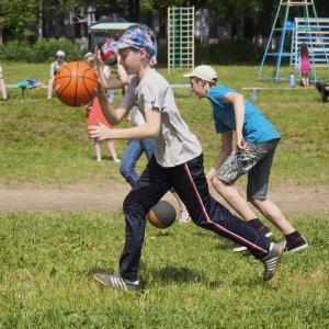 Школьные спортивные площадки запретили запирать в дневное время в Тульской области