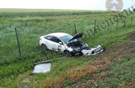 Ford врезался в ограждение в Веневском районе: пострадала женщина