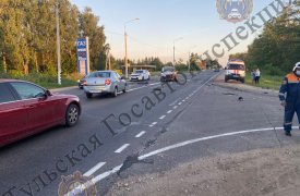 Автоледи сбила мотоциклиста в Щекинском районе: водитель мотоцикла госпитализирован
