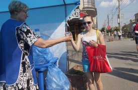 Из-за жаркой погоды в Туле начали бесплатно раздавать питьевую воду