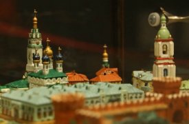 Тульский кремль в миниатюре и городские пейзажи – все это на выставке Сергея Сабины