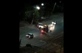 В Туле на видео попал трактор, вообразивший себя эвакуатором