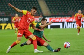 Тульский «Арсенал» проиграл московскому «Локомотиву» 3:1