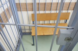 В Ясногорске сотрудник сетевого магазина украл деньги из кассы и продукты из зала