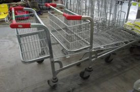 Туляк с парковки строительного магазина на улице Шипунова украл грузовую тележку