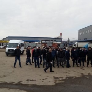 На тульском рынке на Новомосковском шоссе силовики провели рейд по мигрантам