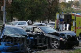 В Туле на Октябрьской улице столкнулись пять автомобилей: три человека пострадали