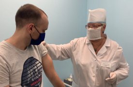 Россиянам после вакцинации будут предоставлять 3 выходных дня