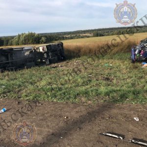 В Ясногорском районе грузовик вытолкнул в кювет Nissan: мужчина погиб, женщина и 4-летняя девочка в больнице