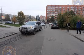 В Туле подросток на самокате врезался в Nissan и получил травмы