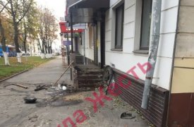 В Туле 18-летний водитель протаранил кафе на проспекте Ленина