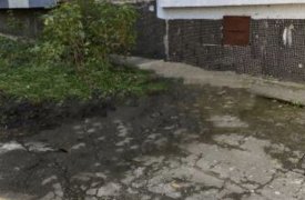 Управляющая компания в Туле убрала мусор из двора с помощью фотошопа