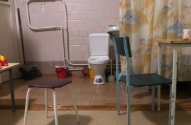 Жительница Новомосковска возмутилась состоянию инфекционных боксов в детской больнице