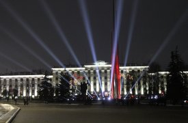 На площади Победы в Туле показали световую инсталляцию к 80-летию героической обороны Тулы