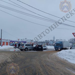 В тройном ДТП в Новомосковске пострадала 36-летняя женщина