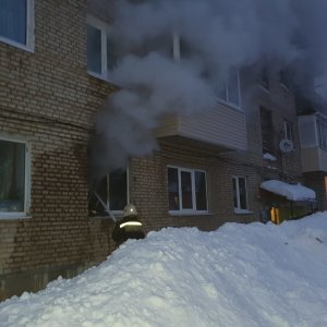 В Ясногорске из горящего дома эвакуировали 5 человек, включая троих детей