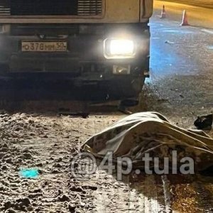 В Заокском районе грузовик Scania насмерть сбил водителя MANа, стоявшего рядом со своей машиной