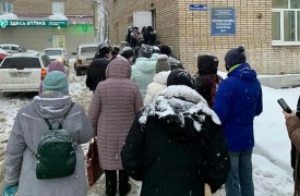 Туляки пожаловались на очередь к терапевту в поликлинике №11, которая тянется аж на улицу