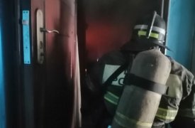 В Ефремове из горящего дома эвакуировали 16 человек