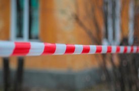 В Туле дважды за сутки на одном здании обрушились козырьки под тяжестью снега