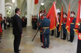 Тульскому музейному объединению передали боевые знамена воинских частей, сражавшихся в Великой Отечественной войне