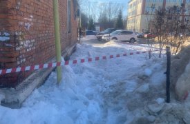 В Кимовске наледь упала на 16-летнего подростка: возбуждено уголовное дело