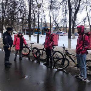 В Туле оштрафовали за нарушение правил дорожного движения 7 курьеров-велосипедистов