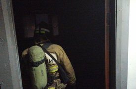 Спасатели вывел 7 человек из горящего дома в Туле
