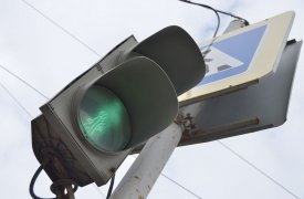 Утром 14 марта Тула встала в пробке на Одоевском путепроводе из-за нового светофора