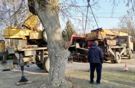 В Зареченском округе Тулы в яму на дороге провалились две тяжелые машины