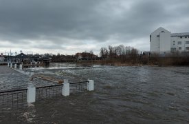 Пролетарскую набережную Упы затопило: туляки делятся фотографиями