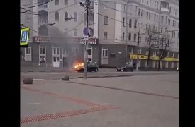 В Туле напротив детской библиотеки загорелась Toyota Auris