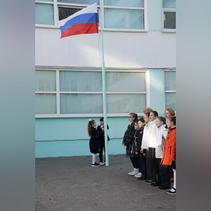 Учебный день в Тульской области начался с гимна России