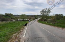Под Тулой нетрезвый мотоциклист сбил дорожный знак и травмировал пассажира