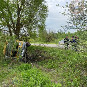 Игра в бильярд на колесах: в Тульской области две столкнувшиеся легковушки разлетелись по кюветам