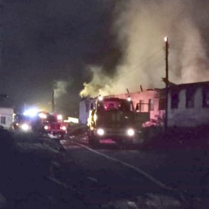 В поселке Дубна Тульской области ночью сгорел склад