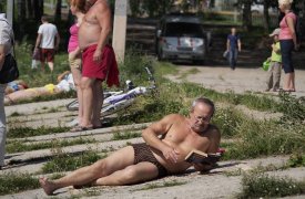 В Ефремове у отдыхавшего на пляже мужчины украли два сотовых телефона