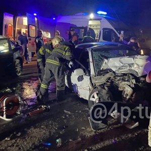 На повороте на Донской в Тульской области в ночном ДТП пострадали пять человек