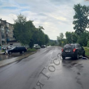 В Ясногорске Тульской области кроссовер сбил пешехода, выскочившего на дорогу