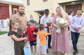 Четыре тульские семьи приняли под опеку детей-сирот из ЛДНР